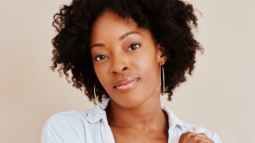 3 Clips of Kayla Davion Ahead Of Solo Concert Debut in May!